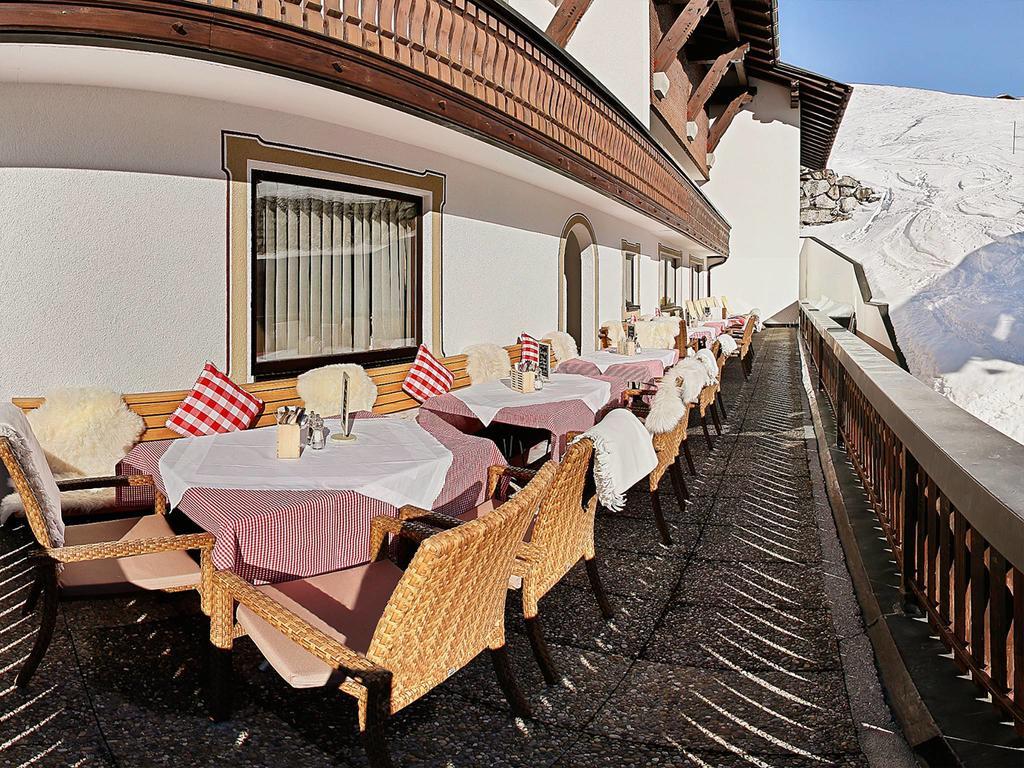 Hotel Ulli Zürs Екстериор снимка