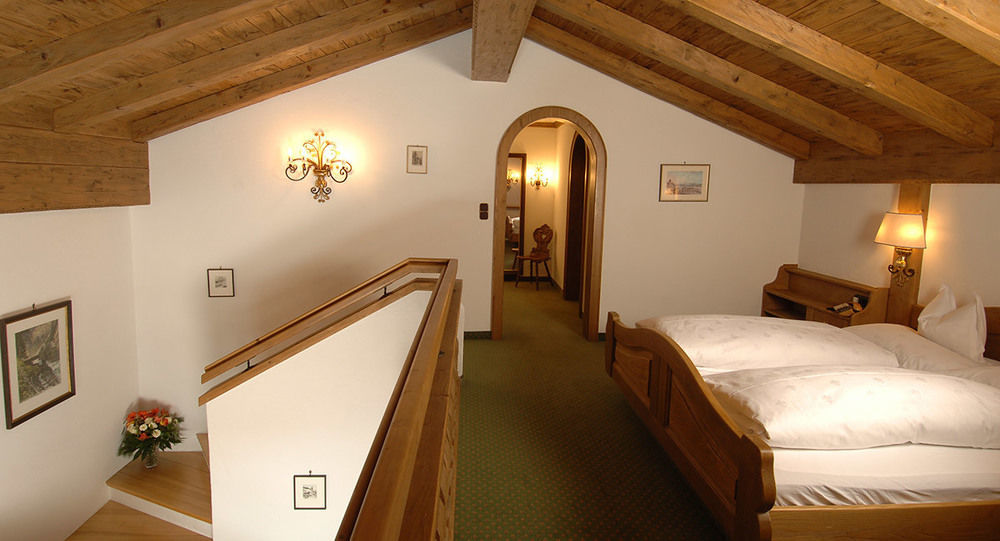 Hotel Ulli Zürs Екстериор снимка